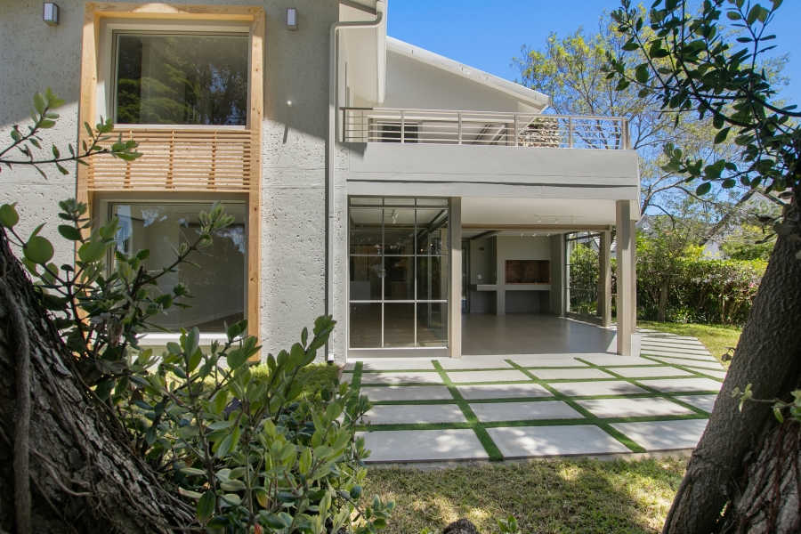 4 Bedroom Property for Sale in Leisure Isle Western Cape